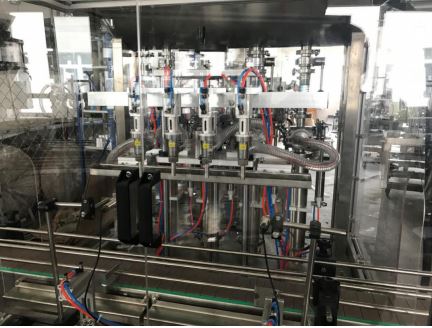 Servo MOTOR 4 Head Glass Bottle Liquid Filling Machines Servo MOTOR 4 Head Glass Bottle Liquid Filling Machines